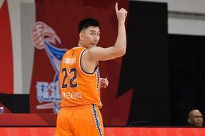 上海男篮新增完成3名球员注册：可兰在列 张知垚&戴昊升入一队