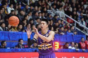 孙悦直到前几天都没能注册，没能参加新赛季的CBA