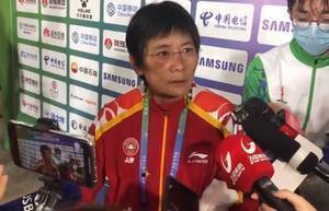 水庆霞:向女足队员灌输最多的是自信 希望多给她们一些空间