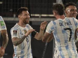 梅西的破门、罗塔罗的功、世预赛阿根廷3-0完胜乌拉圭