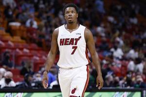 NBA球探：洛瑞比德拉季奇强很多吗？我担心他的伤病“></p>。<p>斗球直播10月16日，据《体育画报》记者ChrisMannix报道，NBA球探索没有看到热引进罗瑞。</p></p><p>每个人都很兴奋引进热火，他真的比德拉季奇强得多吗？德拉吉也能得分，他和队友有很好的化学反应。罗瑞是领导人，经验丰富，可以对抗，制造攻击犯规，但我担心他的伤病。这个球探说。</p><p>上赛季，罗瑞参加了46场比赛，比赛全部贡献了17.2分5.4篮球7.3辅助攻击1，命中率为43.6%，3分39.6的德拉季奇出场50场比赛，比赛全部贡献了13.4分3.4篮球4.4辅助攻击0.7，命中率为43.2%，3分37.3%。</p></p><p>(Sera)</p>                    </div>
                    <div class=