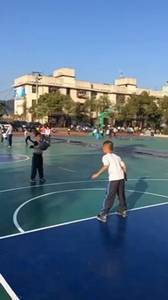 篮球教学：小学生教你如何拜佛过人！