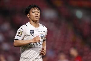 每日邮报:凯尔特人接近从川崎前锋签下后卫旗手怜央