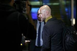 The Athletic：滕哈赫在近期会对曼联的报价做出决定